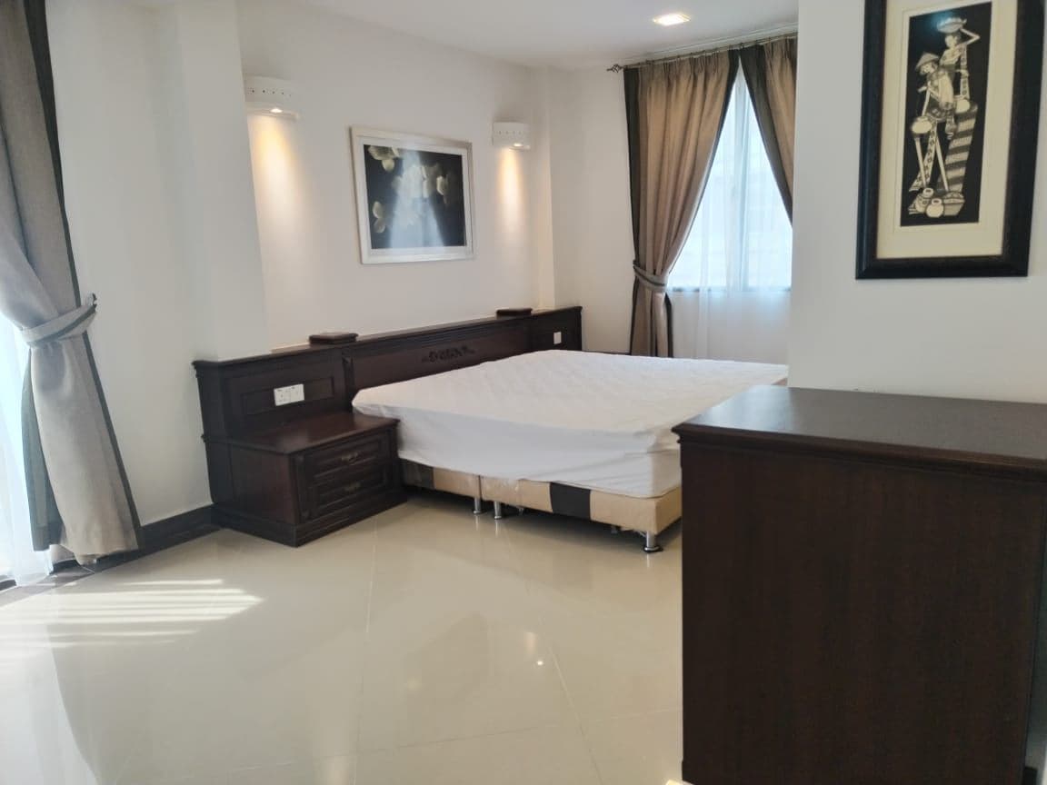 Ferringhi Villa 3 storey bungalow 