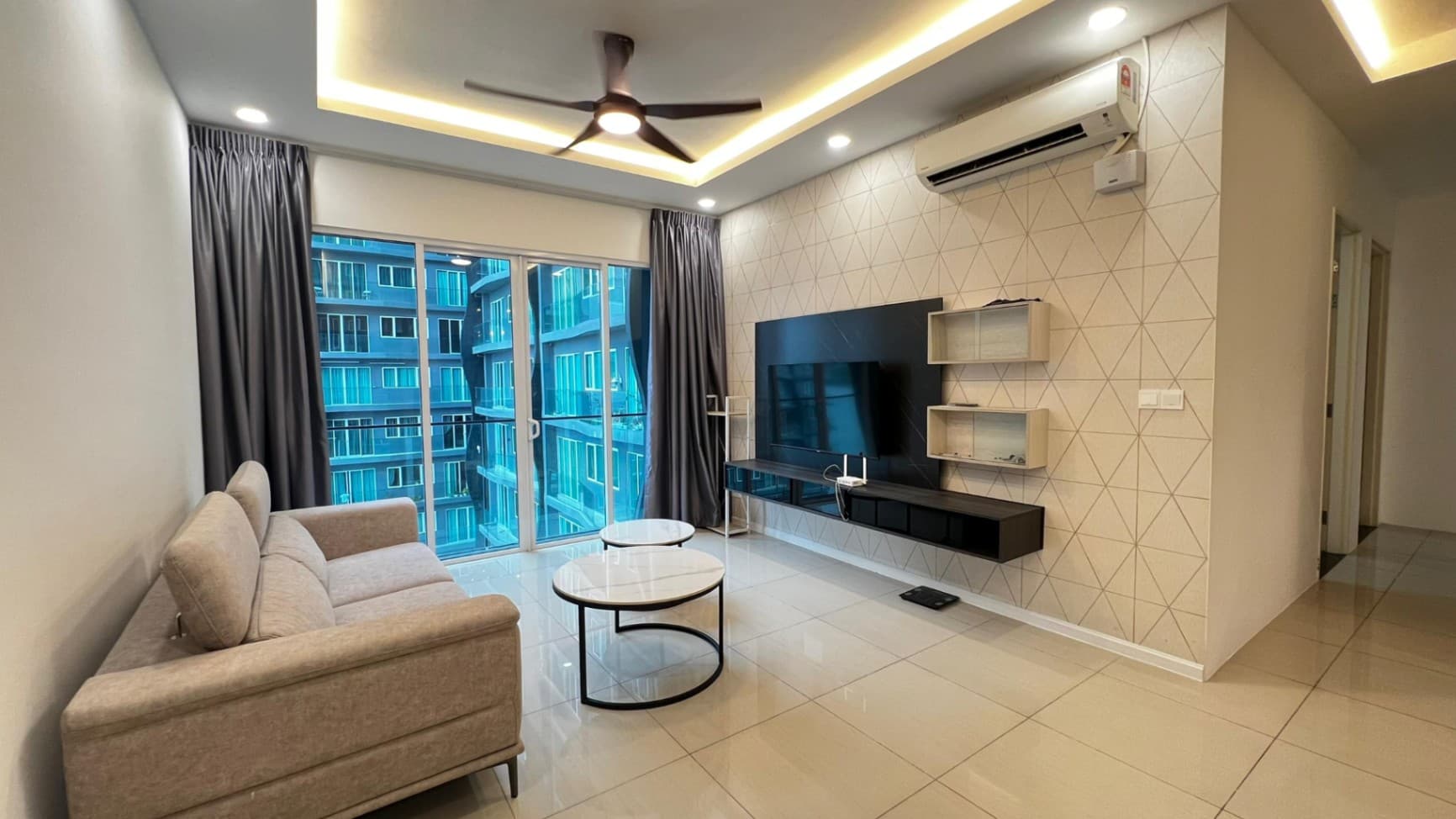Quaywest Residence Bayan Indah | Renovated, Near The Light City Queensbay Mall 