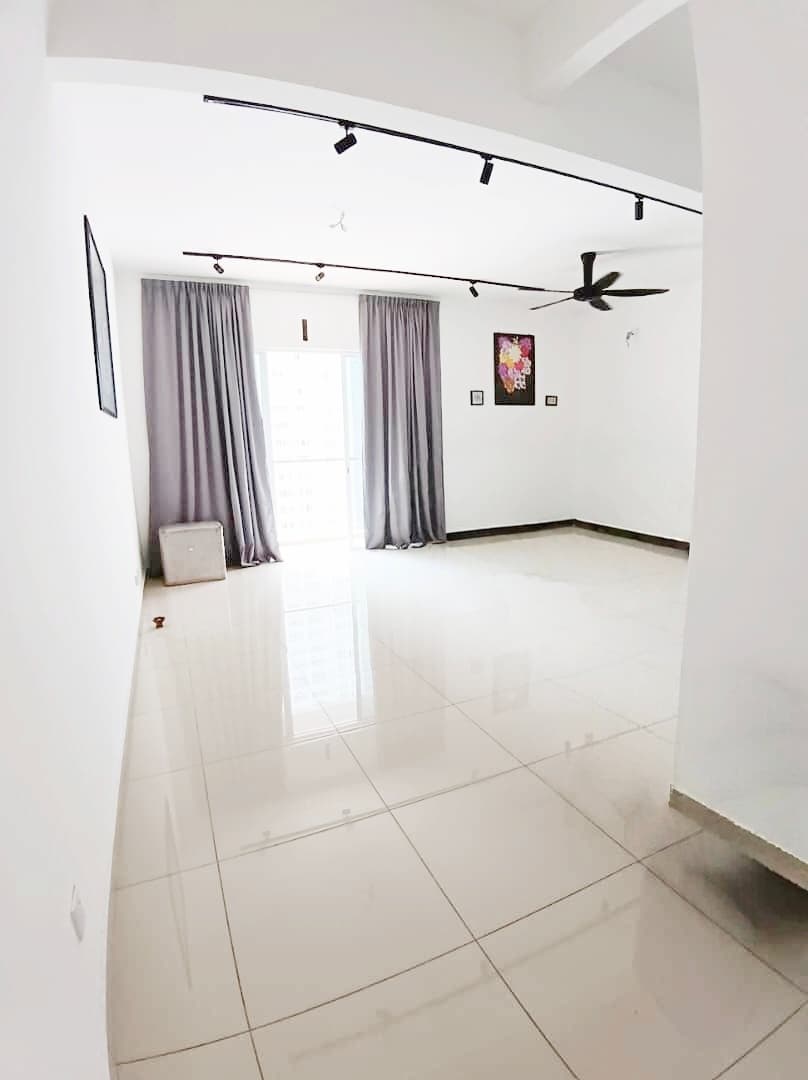 Condo @ Imperial Grande, Sungai Ara | Unfurnished