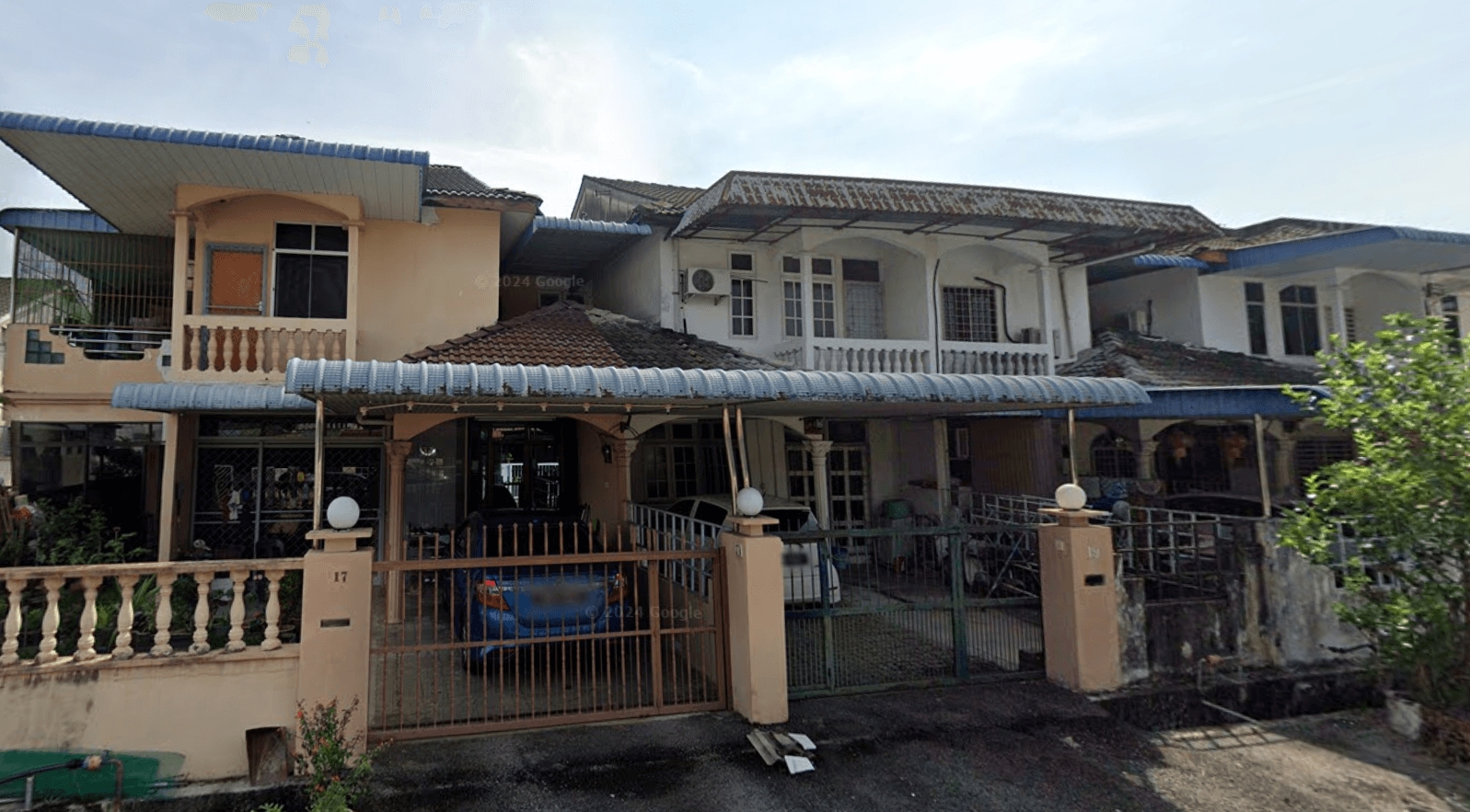 BMV Taman Nirwana 2-Storey Terrace 1100sf Partially Reno Alma