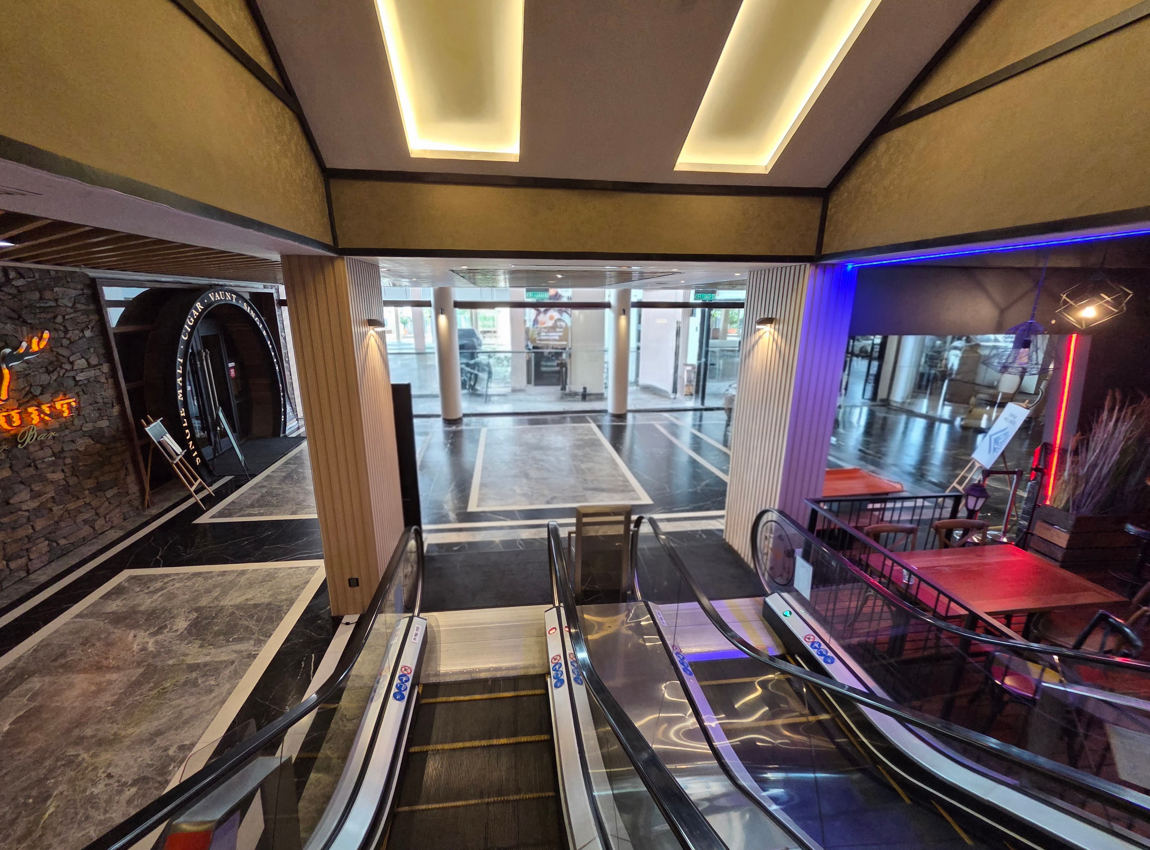 Vangohh Eminent Commercial photo 4