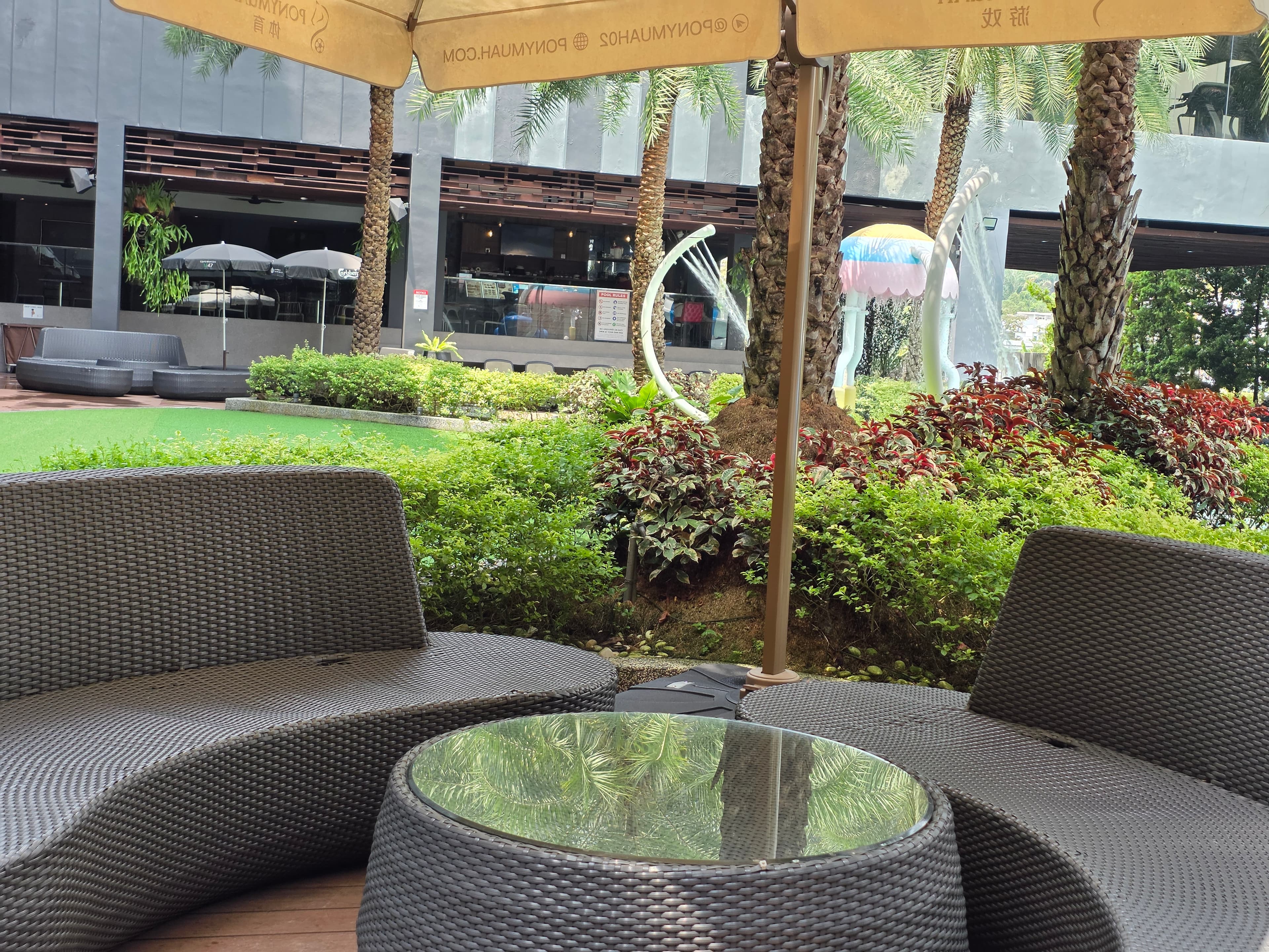 Vangohh Eminent Commercial photo 5